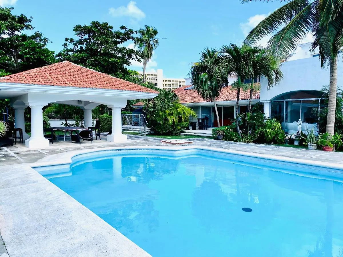 Holiday home Casa Blanca Zh Kukulkan Mall Cancun