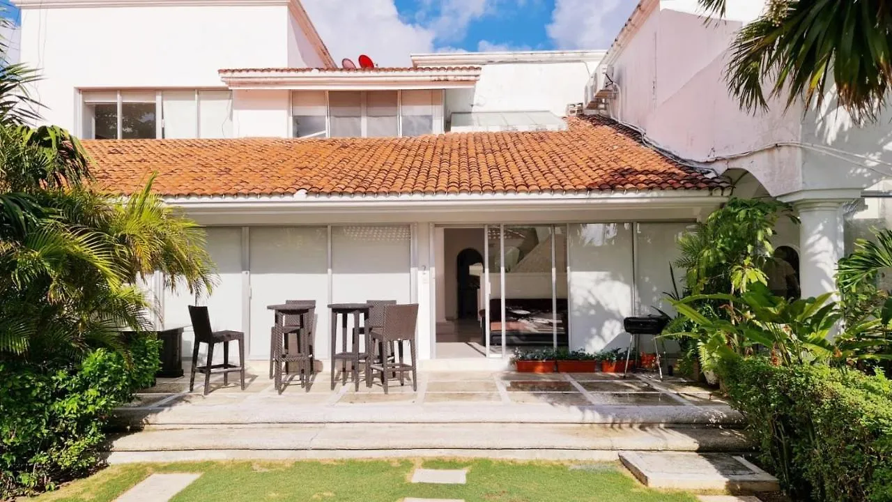 Holiday home Casa Blanca Zh Kukulkan Mall Cancun Mexico