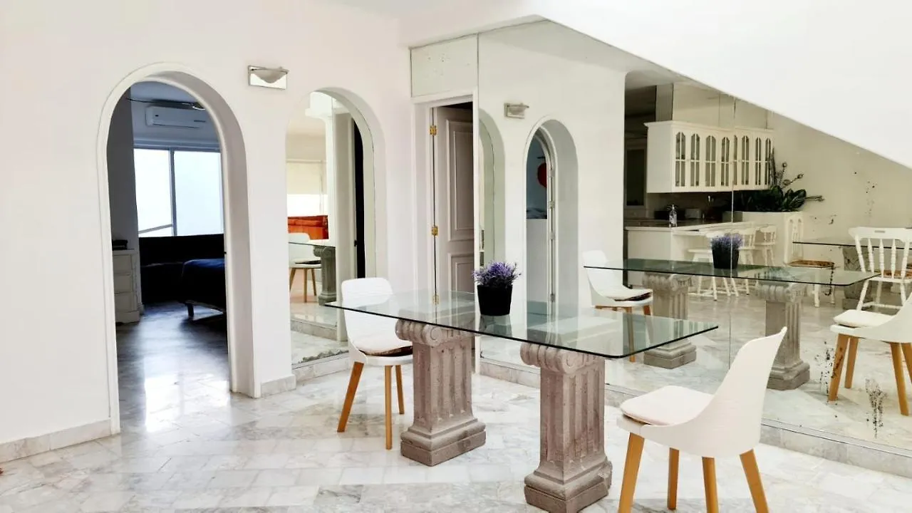 Casa Blanca ZH Kukulkán Mall Cancún 0*,
