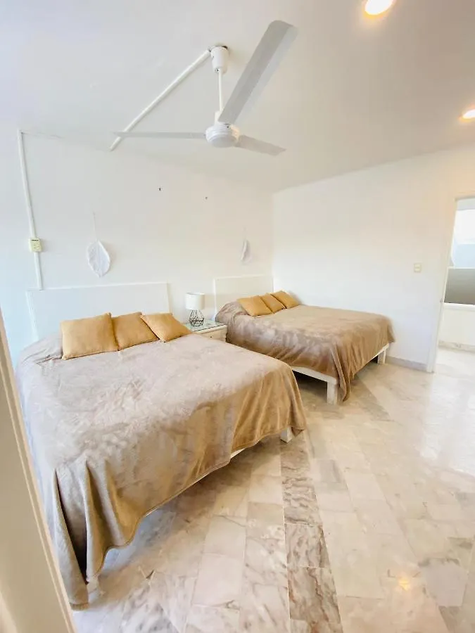 Casa Blanca ZH Kukulkán Mall Cancún