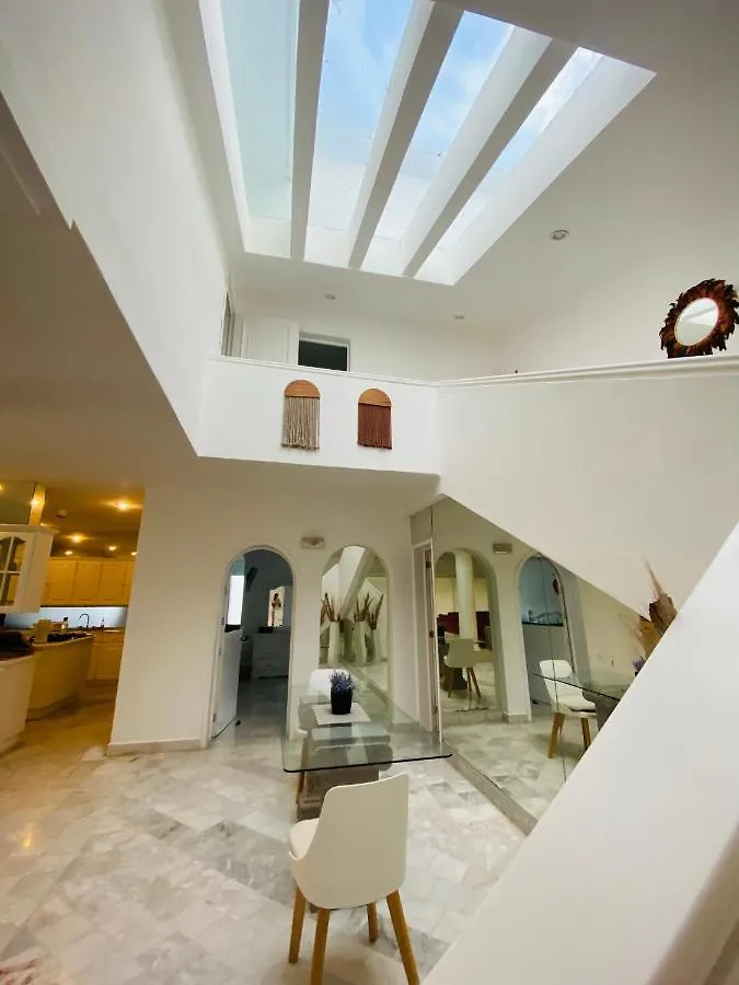 Casa Blanca Zh Kukulkan Mall Cancun Mexico