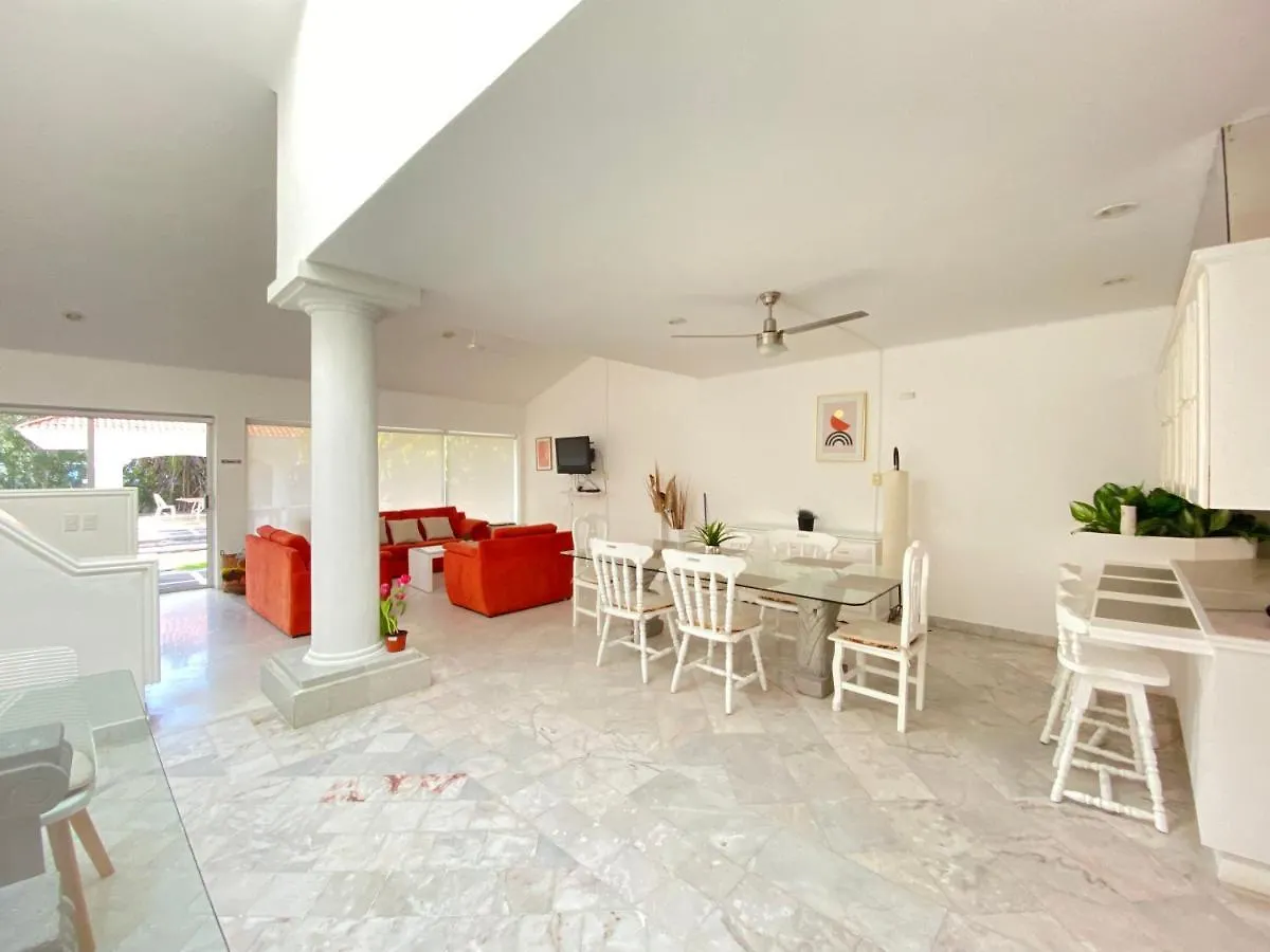 Casa Blanca Zh Kukulkan Mall Cancun Holiday home